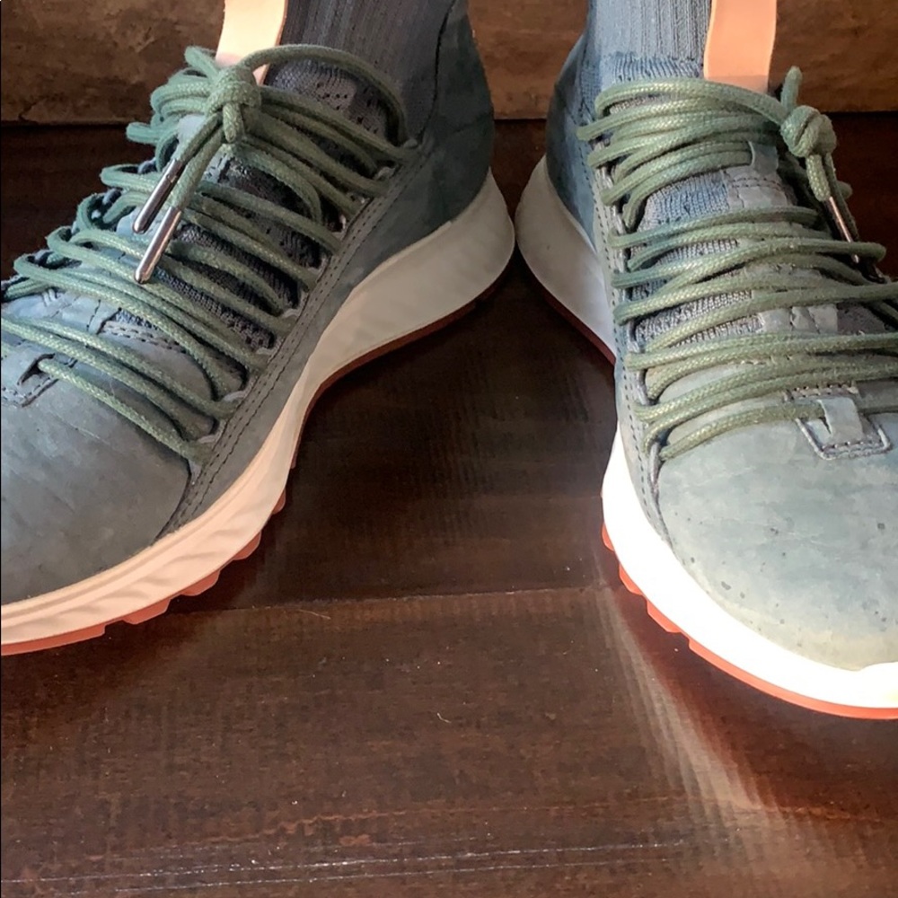 Men’s size 9 Ecco shoes - Picture 2 of 7